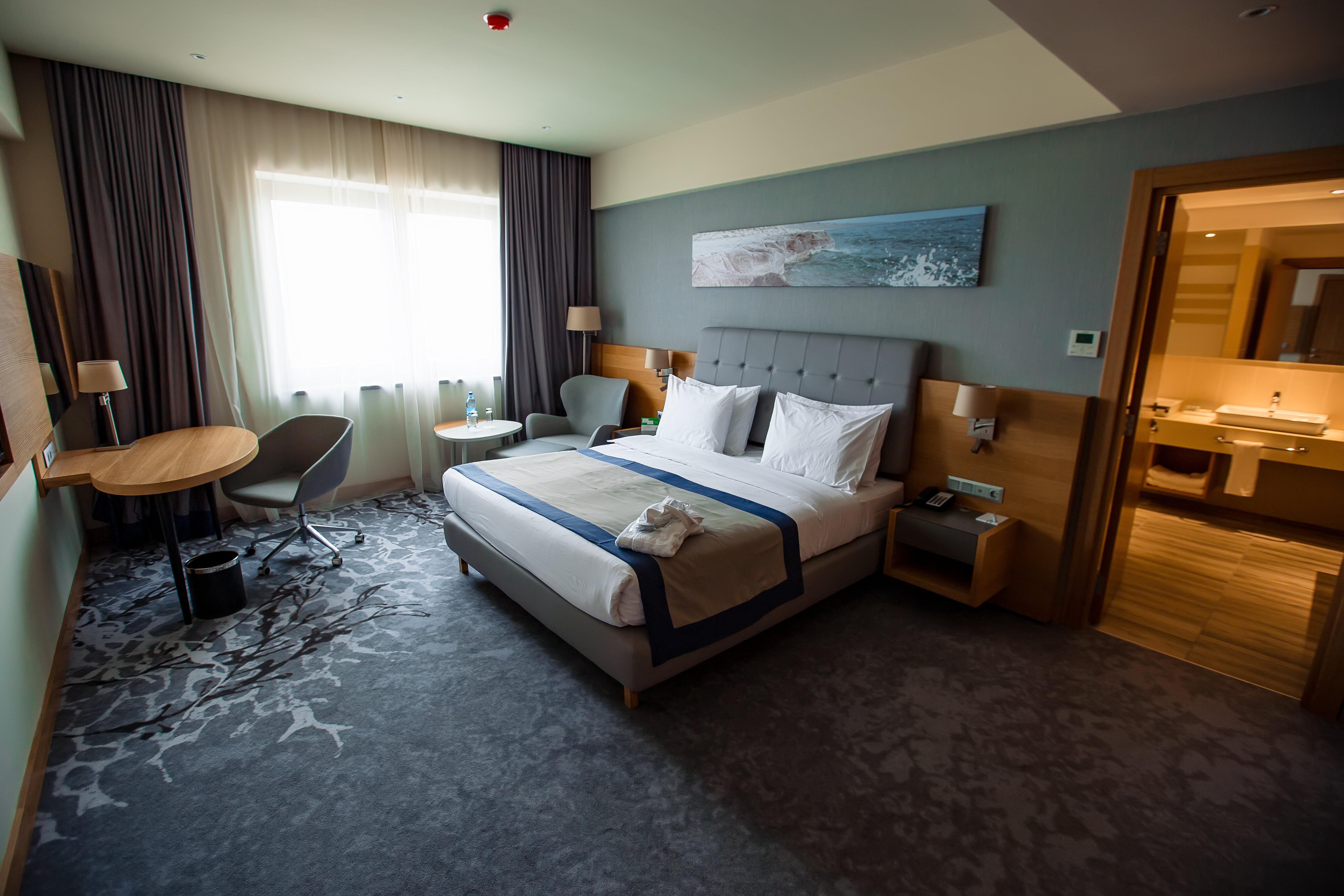 Holiday Inn - Aktau - Seaside By Ihg Eksteriør bilde
