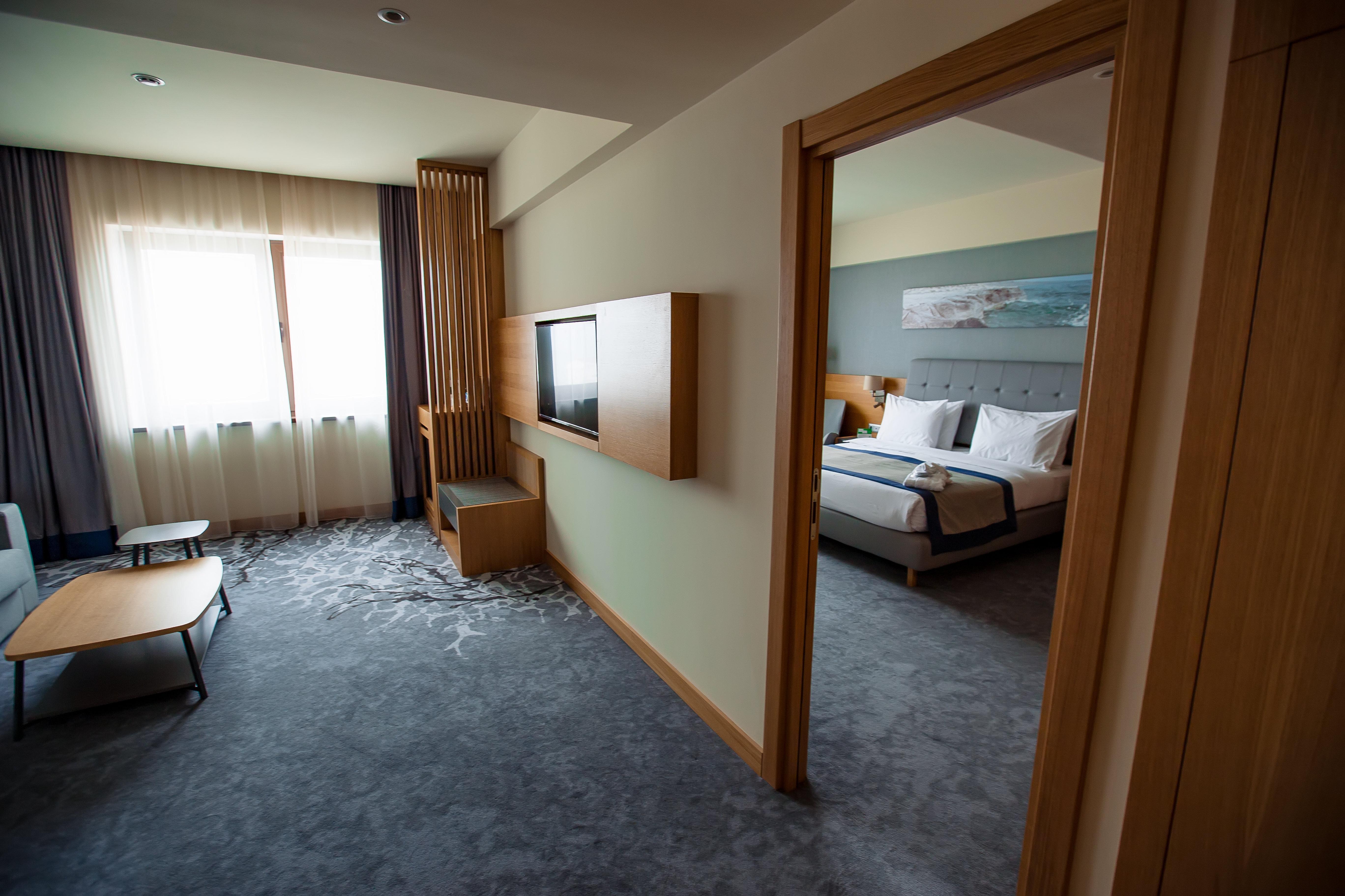 Holiday Inn - Aktau - Seaside By Ihg Eksteriør bilde