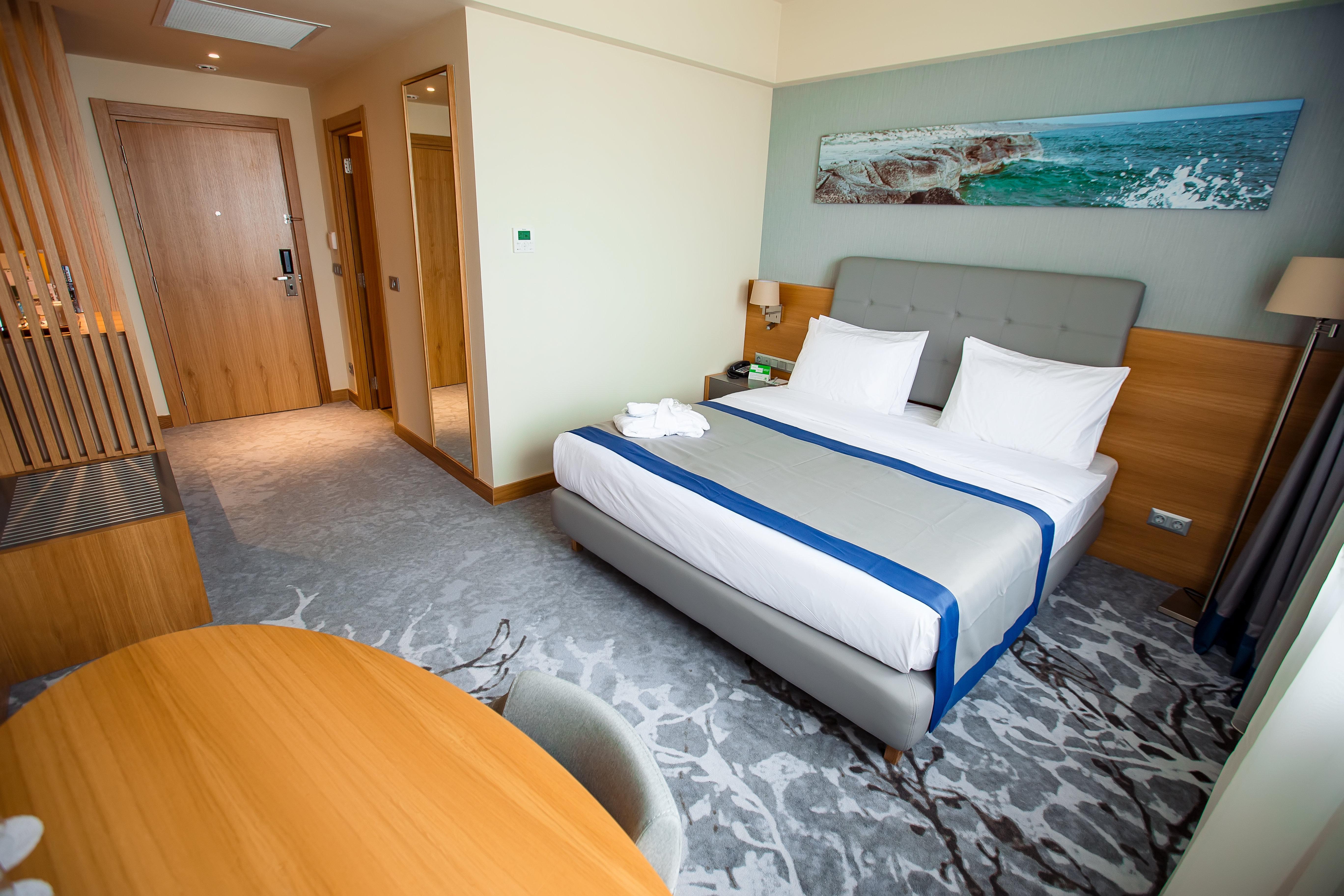 Holiday Inn - Aktau - Seaside By Ihg Eksteriør bilde