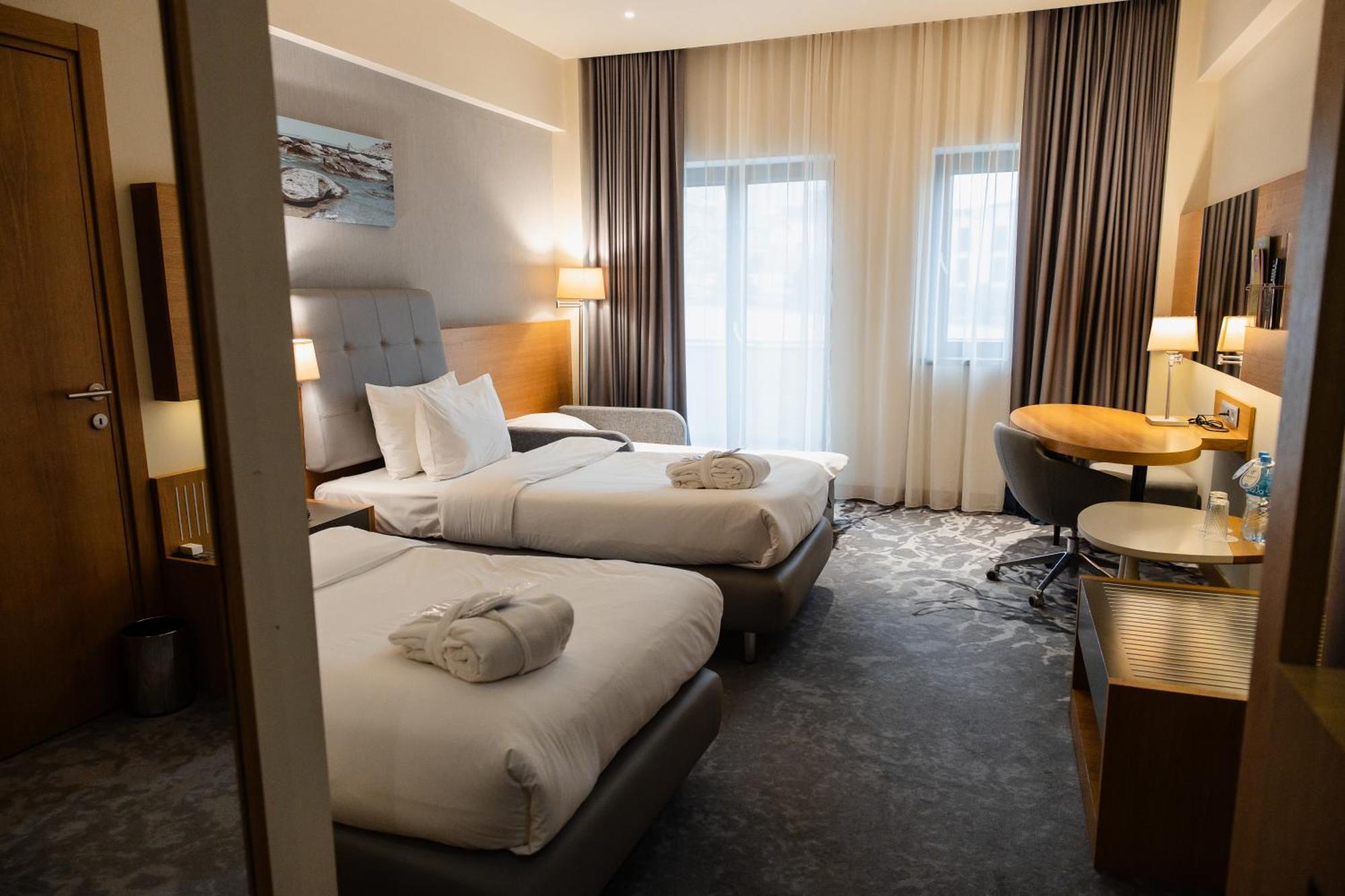Holiday Inn - Aktau - Seaside By Ihg Eksteriør bilde