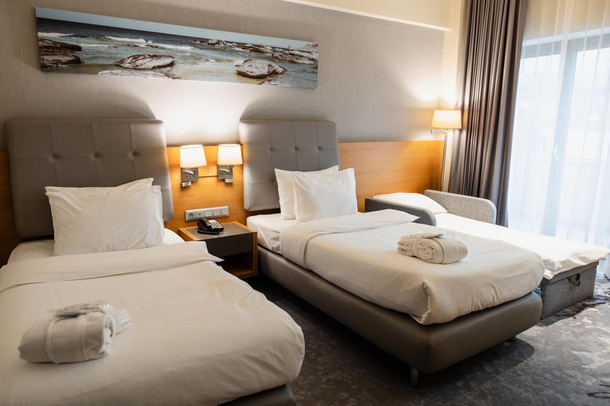Holiday Inn - Aktau - Seaside By Ihg Eksteriør bilde