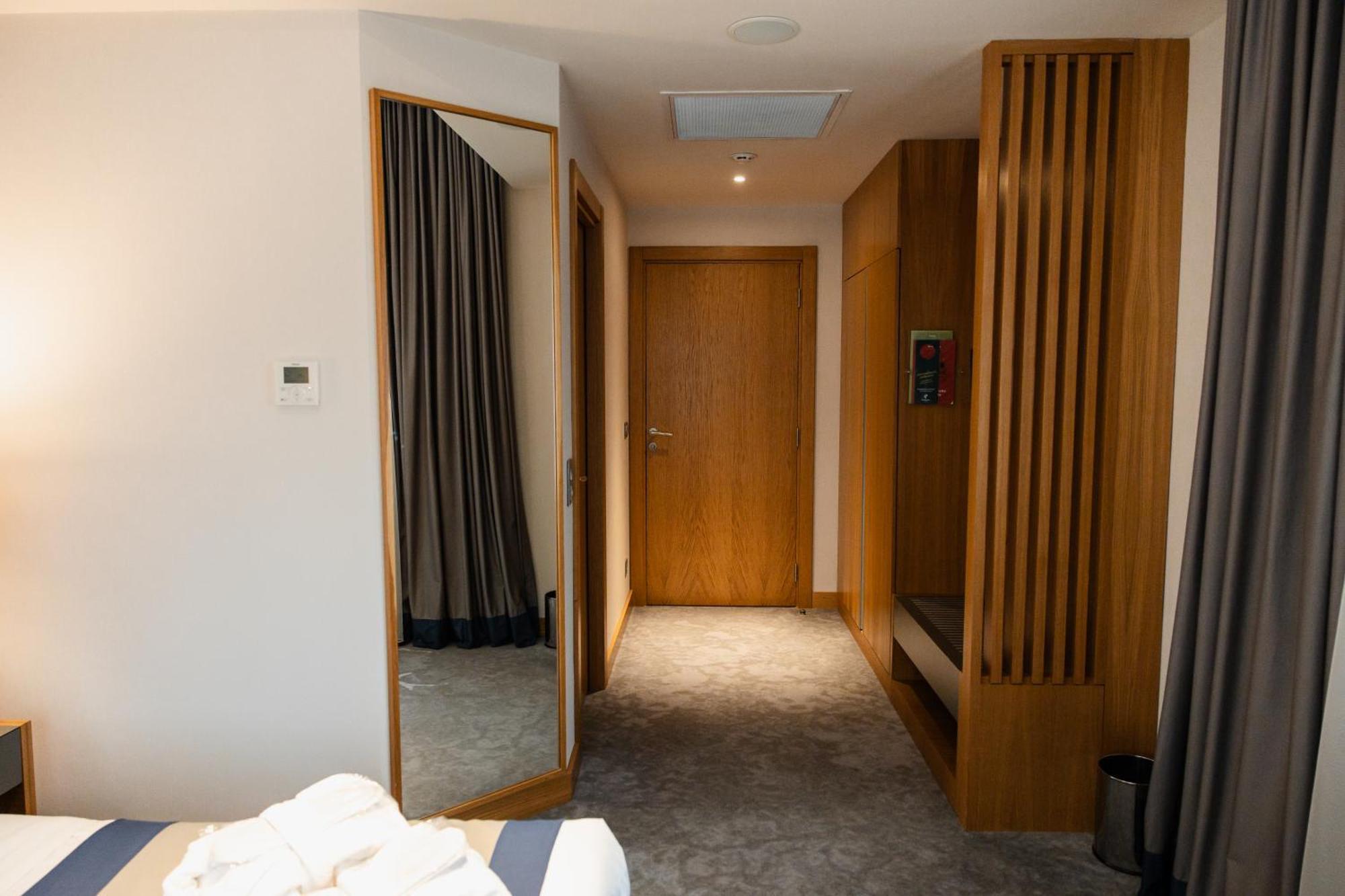 Holiday Inn - Aktau - Seaside By Ihg Eksteriør bilde