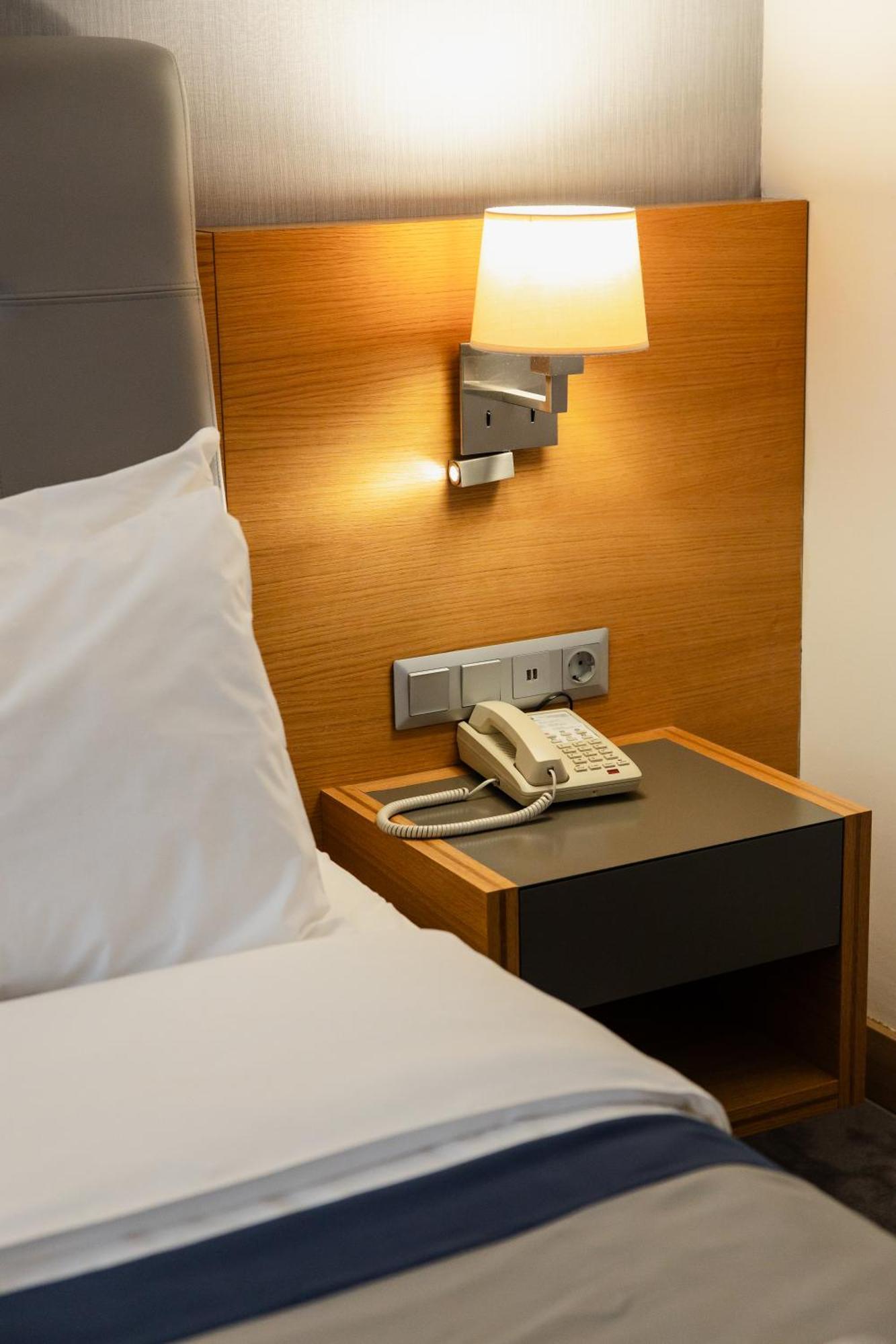 Holiday Inn - Aktau - Seaside By Ihg Eksteriør bilde